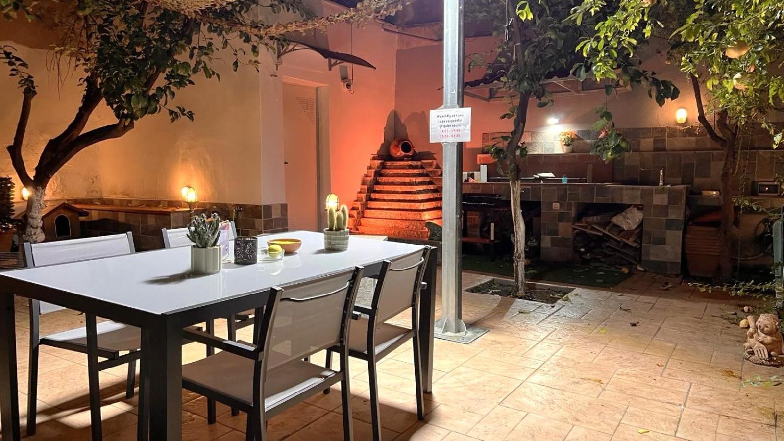 شقة Historic Center Getaway 10'Walk To Acropolis Hill أثينا المظهر الخارجي الصورة